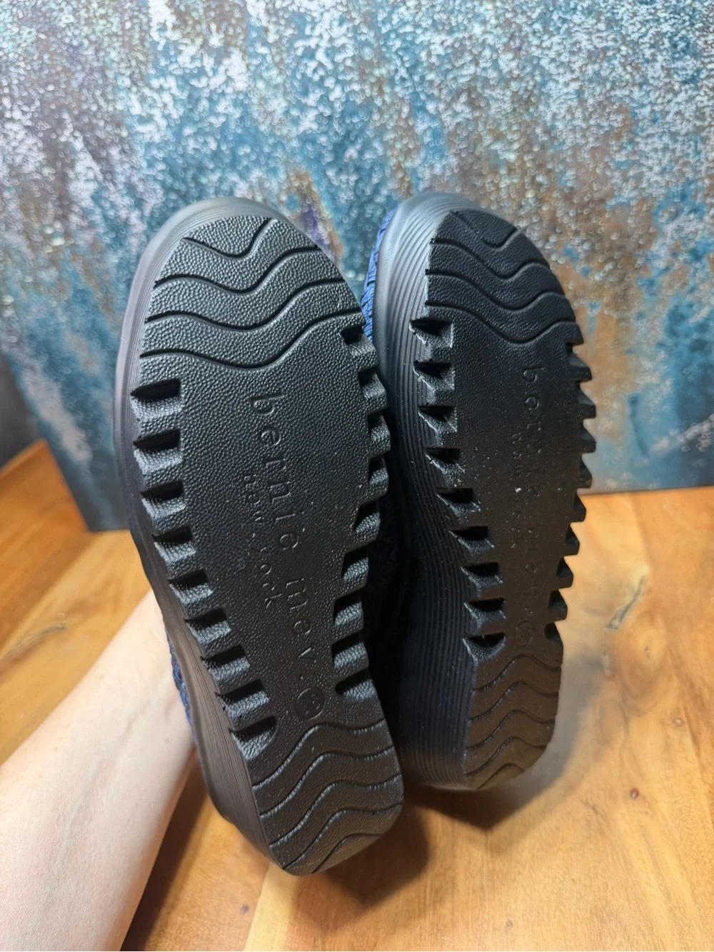 bernie mev. Comfort‎ Navy/Black Woven Wedge Heels NWOT